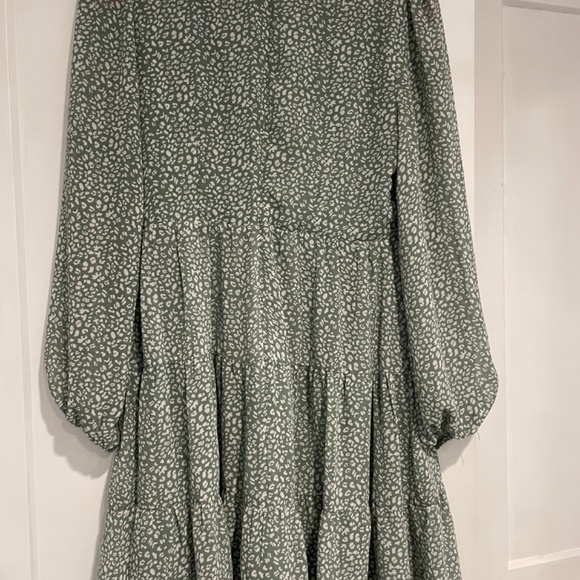 Lucy & Dity Long Sleeve green mini leopard dress - Picture 2 of 5